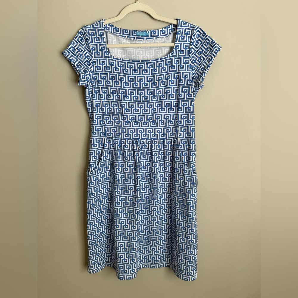 J. McLaughlin blue Greek key short sleeve dress with pockets size medium